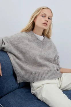 Maglia Scollo V In Mohair