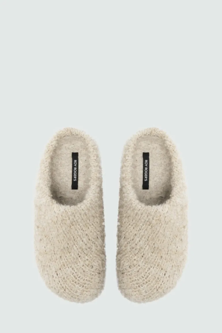 Sleepers In Lana Boucle