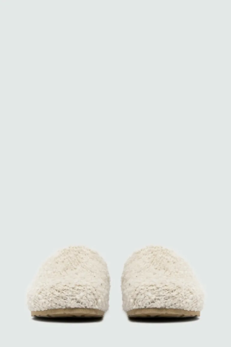 Sleepers In Lana Boucle